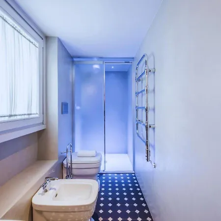Con Piscina Riscaldata Vicina Al Centro Вилла *